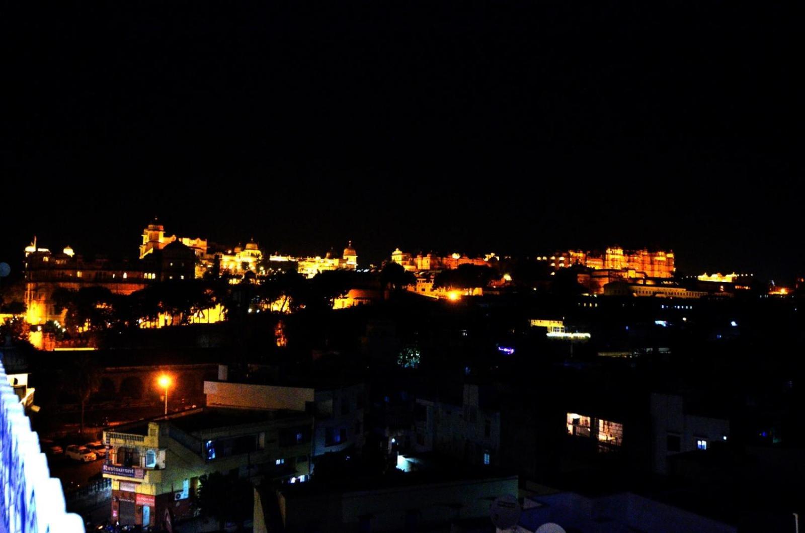 Hôtel Aaram Mahal By Pachar Group à Udaipur Extérieur photo